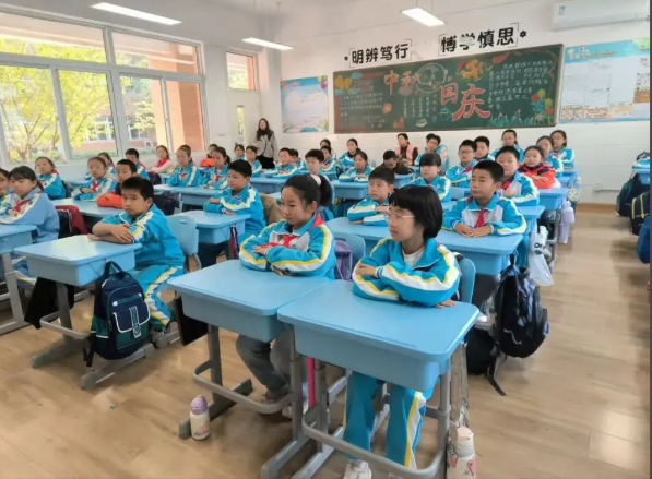 教育联合体文来杯编程赛轮流让每个孩子都能站上归于自己的舞台中心 教育联合体文来杯编程赛轮流让每个孩子都能站上归于自己的舞台中心